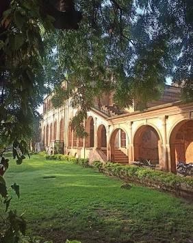 Colonial architecture at General Wali Kothi, AI generated