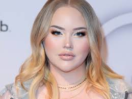 • nikkie de jager , better known as beauty influencer nikkietutorials , is speaking her truth. Nikkietutorials I Am Transgender Here Are Other Trans Youtubers