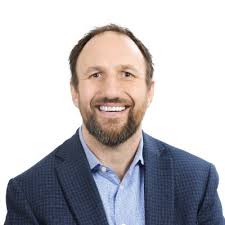 Proud to receive my parchment from the University of Manitoba for the  2021-22 Senior University Administrators Course.