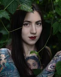 Rainy is a tattoo artist who loves doing Neo Traditional tattoos. Hit her  up if that's your cup of tea! 🫖 ✨ You can find her @continuumtattoo in  Hendersonville, NC ✍🏼⛰️ Right