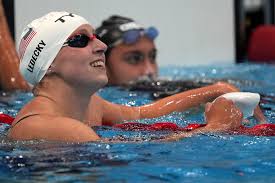 New zealand rowers win gold in women's pair. R1bqcg7kjevg8m
