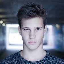 German model and dna fresh face wincent weiss connects with photographer ascanio vardan for an arresting new photo shoot. Wincent Weiss Fan Lexikon