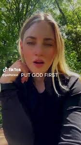 Candace Dudley's Instagram, Twitter & Facebook