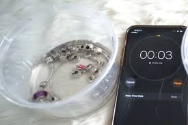 How Do You Clean Jewelry Using Kurin Kurin