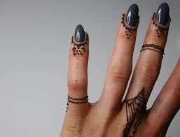 Die so genannte schwarze henna, die schädlich ist? Tutorial Hennatattoo Was Ist Zu Beachten Wie Halt S Am Langsten Fashionzone