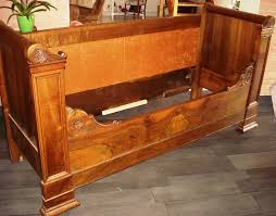 Je veux trouver un bon canapé lit, canapé bz ou d'angle de qualité et pas cher ici comment transformer un lit bateau en canape. Canape Stephane Poissel Tapissier Decorateur