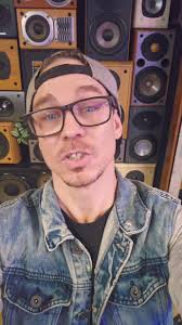 Astronaut in the Ocean: A Techno EDM Journey