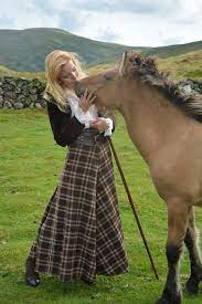 Scottish country dancing is generally done in organized formations referred to as sets. English Country Style