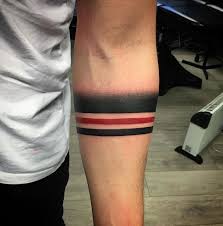 Excelente Manera De Rematar Mi Tatuaje De Manga 3 4 Tattoosformen Kol Bandi Dovme Dovme Fikirleri Kelt Dovmeleri