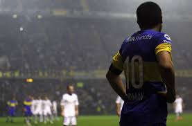 Frente a unión de santa fe, en la victoria 2 a 0 de boca, en la mítica bombonera, con un marco precioso, donde riquelme exhibía su gran juego y trato con el balón. Juan Roman Riquelme Last Of The Famous International Playmakers A Great Advert For The Game