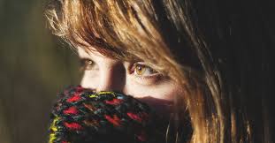 L'un des symptômes courants d'une hypothyroïdie peut être la sensation d'avoir froid en permanence. Pourquoi J Ai Froid Chez Moi Alors Que Ma Maison Est Bien Chauffee Fioulreduc