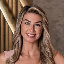 Emily Smart's Instagram, Twitter & Facebook