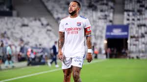 Februar 1994) er en nederlandsk fotballspiller som spiller for den spanske klubben fc barcelona. Lyon Schliesst Abgang Von Depay Nicht Aus Ist Sich Mit Dem Fc Barcelona Einig Transfermarkt