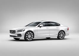 Audi A6 Vs Bmw 5 Series Vs Mercedes E Class 2016 Volvo S90 T8 Hibrido De 407 Cavalos E Lancado No Brasil Por R 365 950 Volvo Audi Audi A6