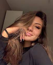 Selfie schöne mädchen bilder von ihr selbst instagram. Bitchloe Modell Gesicht Schone Selfies Frisuren Lange Haare Madchen