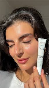 Każdy grudniowy poranek nabiera innego znaczenia, gdy czeka na Ciebie jedno  małe okienko. 🎄, Kalendarz Adwentowy LUMENE tworzy rytuał, który sprawia,  że zwalniasz