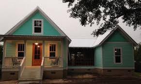 The primary characteristics of a dogtrot house is that it is. Modern Dogtrot Home Designs