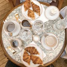 Angelina Paris On Instagram Reservez Votre Petit Dejeuner Chez Angelinaparis Chocolat Chaud Viennoiserie Cafe Petit Dejeuner Petit Dejeuner Chocolat Chaud