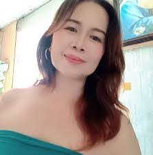 Evelyn Mallari's Instagram, Twitter & Facebook