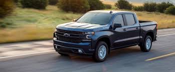 Hunter metallic, cayenne red tintcoat & ebony twilight metallic. Chevrolet Silverado 1500 2021