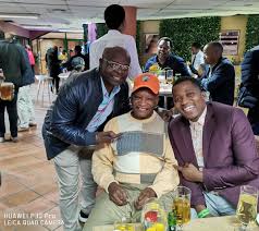 I don't know how much anyone earns, thuswa added. Thulani Thuswa On Twitter 2 Legends And The Boy From Emakhaya Lucasmasterpiecesmoripe Mambush