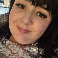 Lisa Salway's Instagram, Twitter & Facebook