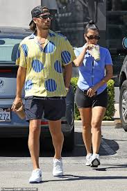 The couple, who share three children, are currently divorced. Scott Disick Is Struggling With Kourtney Kardashian And Travis Barker S Relationship Aktuelle Boulevard Nachrichten Und Fotogalerien Zu Stars Sternchen