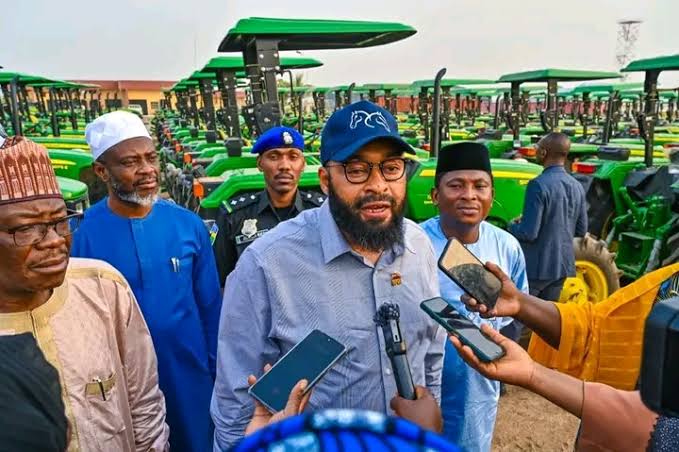 Niger State Governor Inspects Tractors Delivered In First Batch For Food  Production – The News Chronicle