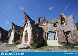 Nationaltheater radu stanca und kathedrale der heiligen. Das Tonschloss Ist In Rumanien Einzigartig Diese Schone Burg Liegt Im Dorf Porumbacu De Sus In Der Nahe Der Stadt Sibiu Transylv Redaktionelles Stockfoto Bild Von Hobbit Lehm 163654033