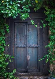 568 fotos e imágenes de old wooden garden door. 1 029 Secret Garden Door Photos Free Royalty Free Stock Photos From Dreamstime