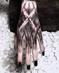 Black Tattooing On Instagram By 12 Bbk To Submit Your Work Use The Tag Btattooing And Don T Forget To Share Our Page Too Hand Tattoos Tattoos Neck Tattoo