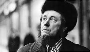 Solzhenitsyn, Literary Giant Who Defied Soviets, Dies at 89
