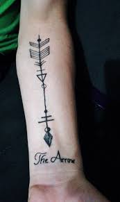 Henna Tattoo Arm Man Arrow Hint Kinasi Arm Tattoo Tattoos Henna Tattoo