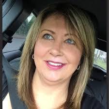 Lynne Goode's Instagram, Twitter & Facebook