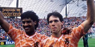 Nederland was bijna niet van de partij geweest. 25 Jaar Geleden Werd Nederland Europees Kampioen Voetbal De Standaard Mobile