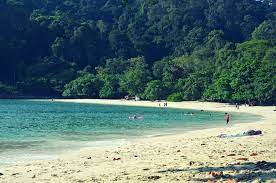 I haven't been to pangkor for several years and at that time there was little to do apart from the beach and it wasn't that easy to get taxis around the island. Pangkor Reisebericht Alle Infos Zum Trauminsel Geheimtipp In Malaysia Reiseblog Urban Meanderer