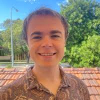 40+ perfiles de «Aston»