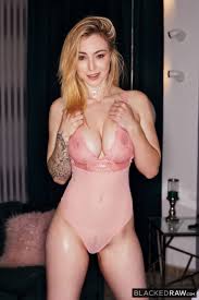 Elisa Calvi - Free nude pics, galleries & more at Babepedia