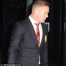 Wayne rooney has broken his silence on pictures of him entering a hotel with another woman. Wayne Rooney Hides His Face From The Cameras Leaving His Liverpool Hotel After 30th Birthday Bash Daily Mail Online