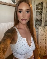 Becky Knowles's Instagram, Twitter & Facebook