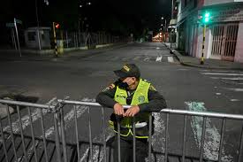 El minsa reporta más de 63 mil contagios y un acumulado de 2.600 fallecimientos en la provincia constitucional. Toque De Queda Cali Y Pico Y Cedula Hoy Viernes 22 De Enero