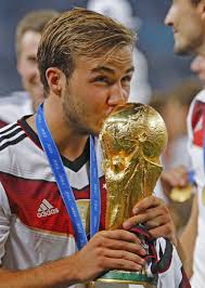 Robin Neumann (@neumann_rn)