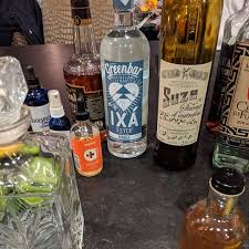 Private Cocktail Class Chicago Style This Is How To Celebrate With Friends Family Co Workers Frenemies Per Re Chicago Style Cocktails Custom Cocktails