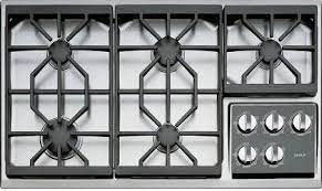 Options for 2, 4 or 6 stovetop burners in 15, 30 and 36 sizes. New Professional Stainless Steel Wolf 36 Gas Cooktop Traditional Trim 5 Burners Product Ct36g S Little Green Kitchens