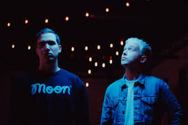 Professional critics were more impressed with captain kidd. Mxdwn Premiere Captain Kidd Shares Electric New Single Somebody Else Mxdwn Music