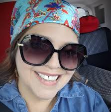 He rebajado 45 libras y tengo mucha ropa size XXL de mujer para regalar.  Usada pero en excelente condiciones.