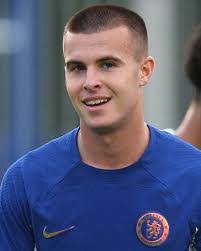 Cameron Saunders's Instagram, Twitter & Facebook