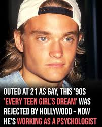 He was a teen idol who starred in shows alongside Jane Seymour and Shannen  Doherty. 🤩 One day, a picture of him kissing another boy in a hot tub  changed his life.