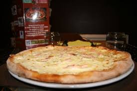 ( maxi 8 € ). Pizzeria La Mamma 01000 Bourg En Bresse