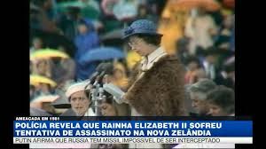 Primeiro a brincadeira com elizabeth iii, sugerindo que a betsy podem sim ser a nova rainha da inglaterra. Bandnews Tv Rainha Elizabeth Ii Sofreu Tentativa De Assassinato Na Nova Zelandia Facebook